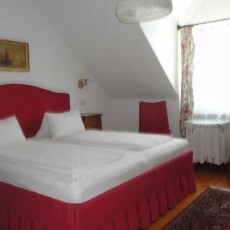 Jaegerwirt Gasthof *