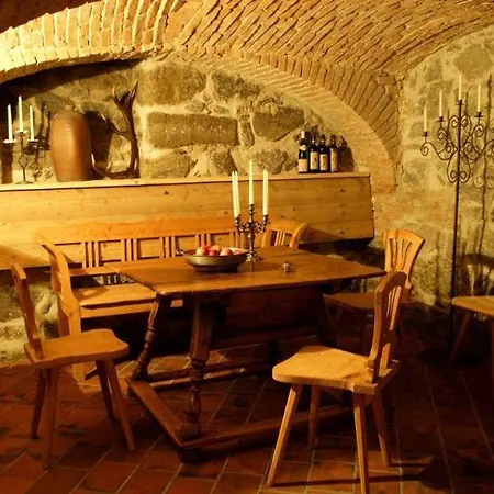 Jaegerwirt Inn