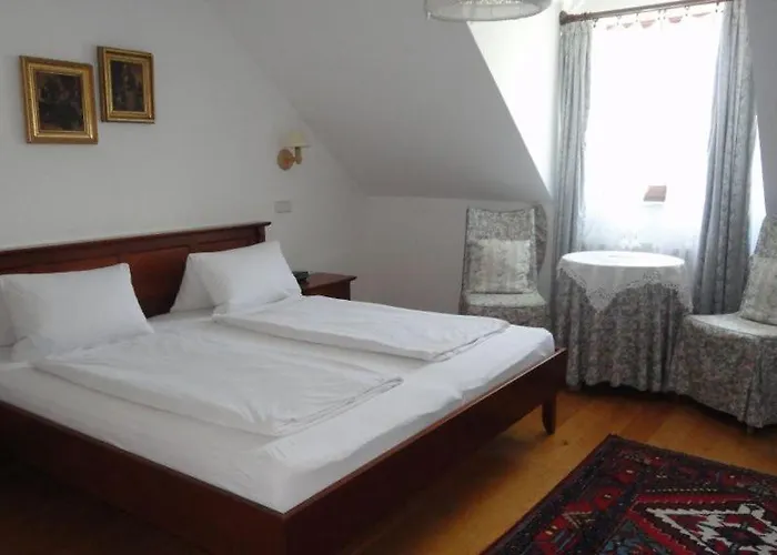 Jaegerwirt Мини-отель Au an der Donau